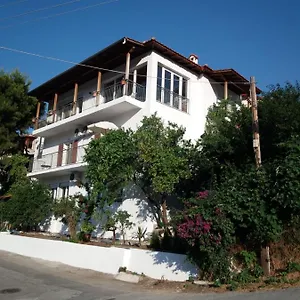 Koukounari , Neos Marmaras Grecia