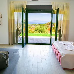 Ethereal Hilltop Suites , Hanioti Grecia