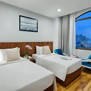 Happy Life Grand & Rooftop Skybar Thành Pho Ho Chí Minh